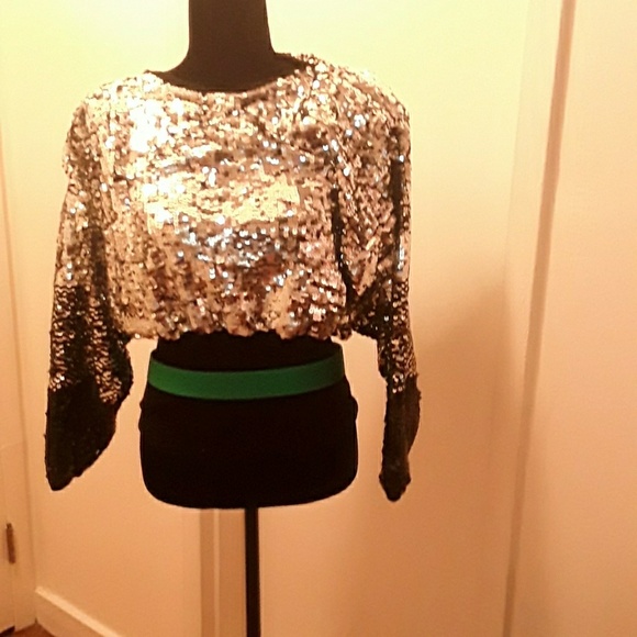 ladies sequined top with elastic band - Picture 1 of 3
